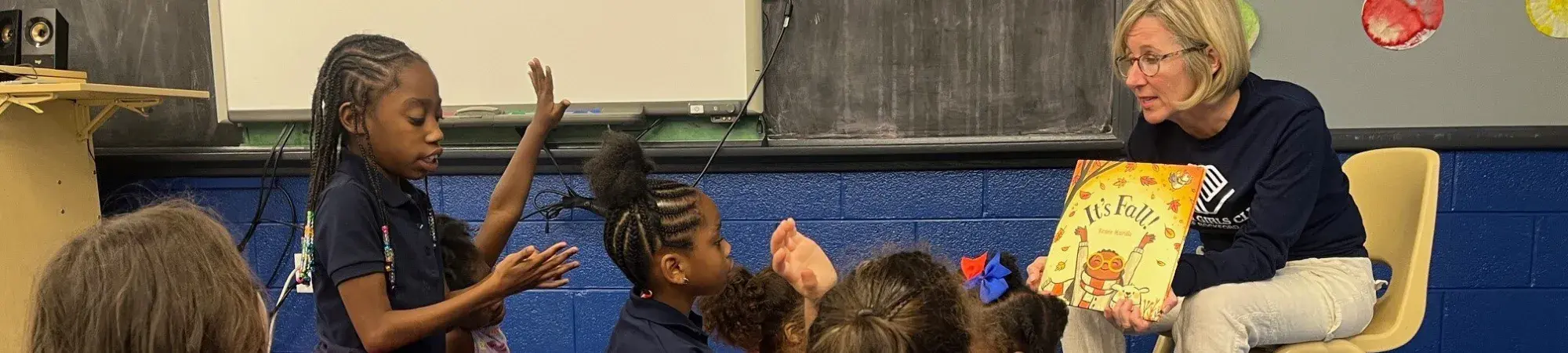 Reading to children in classroom setting